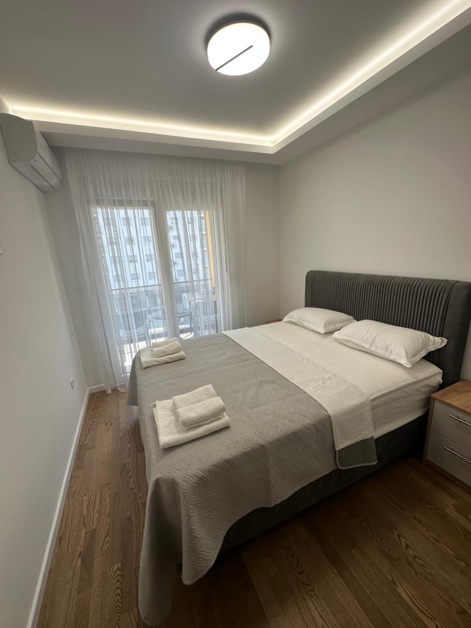 Luxury Apartments D&B Podgorica Exterior photo