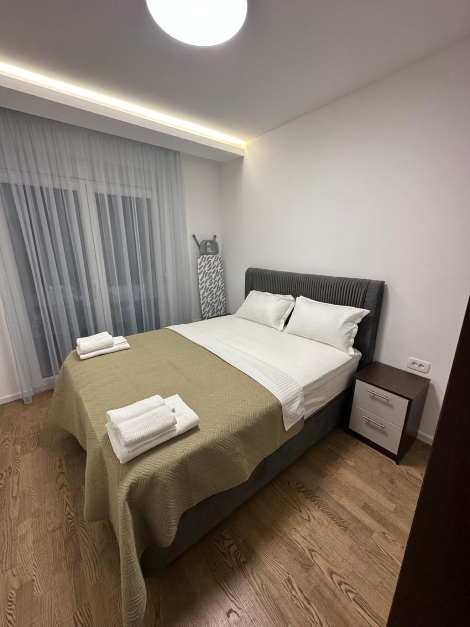 Luxury Apartments D&B Podgorica Exterior photo